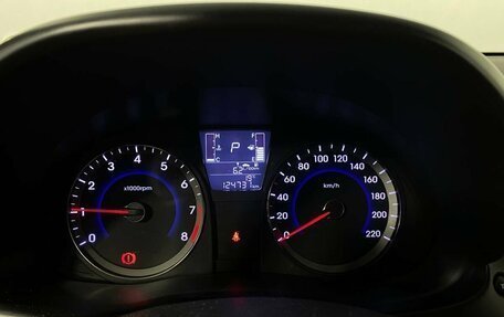 Hyundai Solaris II рестайлинг, 2015 год, 1 070 000 рублей, 12 фотография