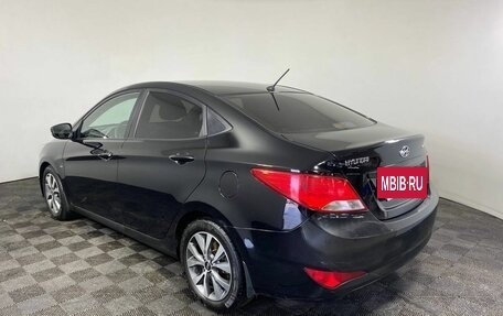 Hyundai Solaris II рестайлинг, 2015 год, 1 070 000 рублей, 7 фотография