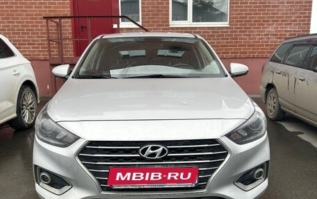 Hyundai Solaris II рестайлинг, 2018 год, 1 800 000 рублей, 1 фотография