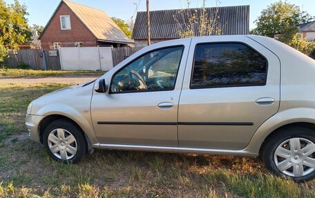 Renault Logan II, 2013 год, 700 000 рублей, 4 фотография