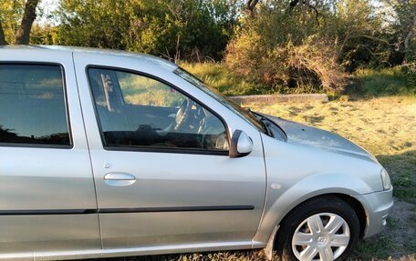 Renault Logan II, 2013 год, 700 000 рублей, 2 фотография