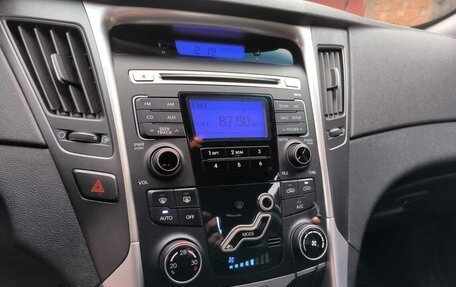 Hyundai Sonata VI, 2010 год, 1 245 000 рублей, 3 фотография