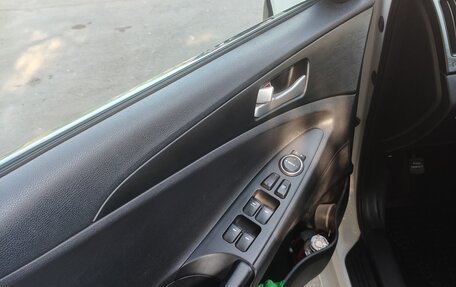 Hyundai Sonata VI, 2010 год, 1 245 000 рублей, 11 фотография
