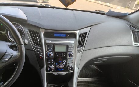 Hyundai Sonata VI, 2010 год, 1 245 000 рублей, 27 фотография