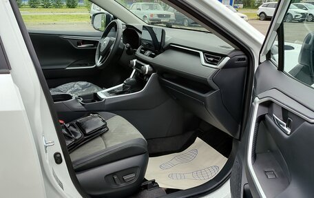 Toyota RAV4, 2024 год, 3 750 000 рублей, 6 фотография