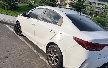 KIA Rio IV, 2022 год, 1 900 000 рублей, 5 фотография