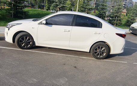 KIA Rio IV, 2022 год, 1 900 000 рублей, 6 фотография