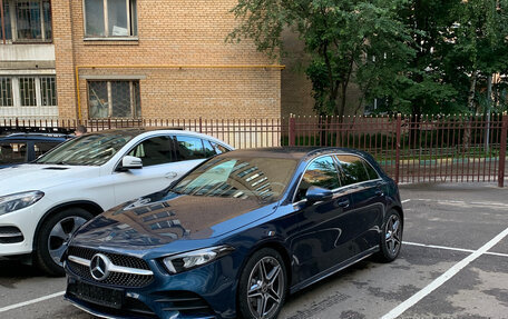 Mercedes-Benz A-Класс, 2020 год, 3 100 000 рублей, 2 фотография