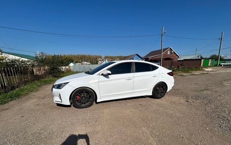 Hyundai Elantra VI рестайлинг, 2019 год, 1 860 000 рублей, 10 фотография