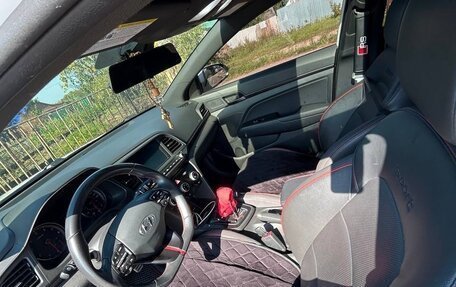 Hyundai Elantra VI рестайлинг, 2019 год, 1 860 000 рублей, 13 фотография