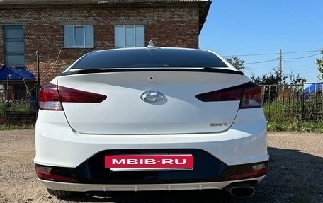 Hyundai Elantra VI рестайлинг, 2019 год, 1 860 000 рублей, 11 фотография