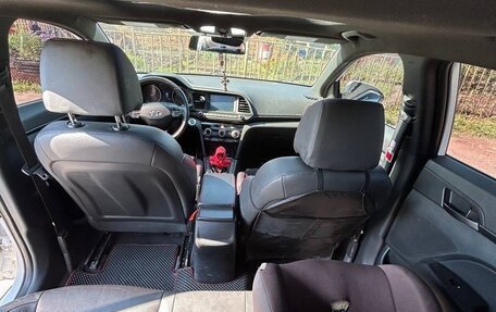Hyundai Elantra VI рестайлинг, 2019 год, 1 860 000 рублей, 15 фотография