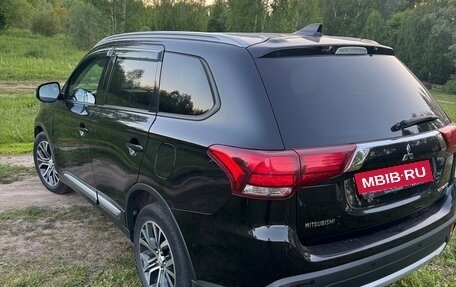 Mitsubishi Outlander III рестайлинг 3, 2018 год, 2 280 000 рублей, 4 фотография