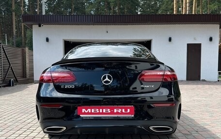 Mercedes-Benz E-Класс, 2019 год, 5 000 000 рублей, 4 фотография