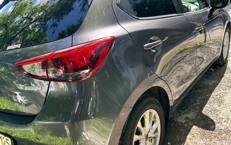 Mazda Demio IV, 2014 год, 830 000 рублей, 6 фотография