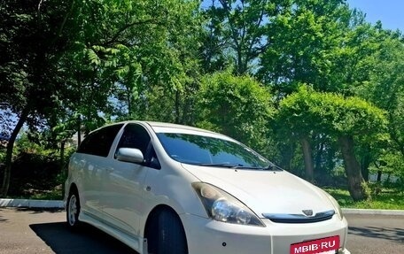 Toyota Wish II, 2005 год, 898 000 рублей, 3 фотография