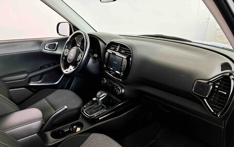 KIA Soul II рестайлинг, 2019 год, 2 200 000 рублей, 10 фотография