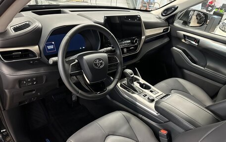 Toyota Highlander, 2025 год, 5 399 000 рублей, 19 фотография