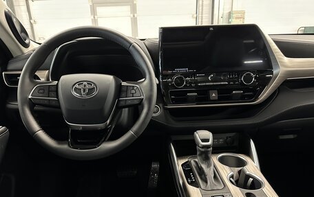 Toyota Highlander, 2025 год, 5 399 000 рублей, 21 фотография
