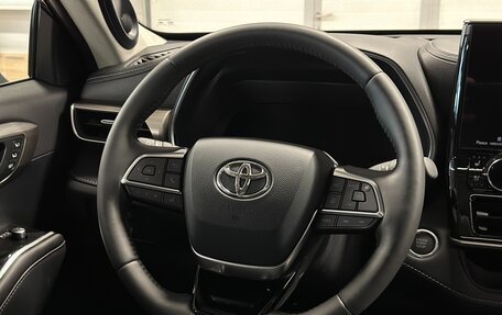 Toyota Highlander, 2025 год, 5 399 000 рублей, 23 фотография