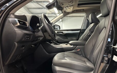 Toyota Highlander, 2025 год, 5 399 000 рублей, 24 фотография