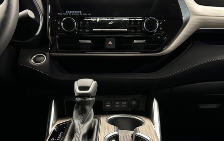 Toyota Highlander, 2025 год, 5 399 000 рублей, 31 фотография
