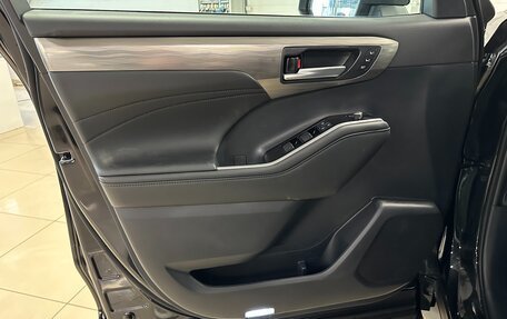 Toyota Highlander, 2025 год, 5 399 000 рублей, 27 фотография