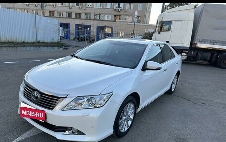 Toyota Camry, 2014 год, 2 350 000 рублей, 9 фотография