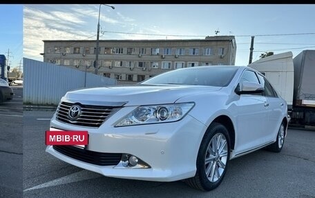 Toyota Camry, 2014 год, 2 350 000 рублей, 10 фотография