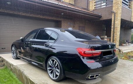 BMW 7 серия, 2018 год, 3 190 000 рублей, 6 фотография