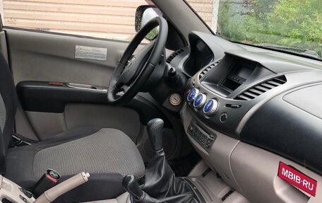 Mitsubishi L200 IV рестайлинг, 2007 год, 950 000 рублей, 6 фотография