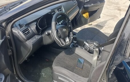 KIA Rio III рестайлинг, 2013 год, 810 000 рублей, 2 фотография