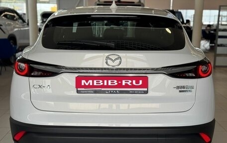 Mazda CX-4, 2022 год, 2 556 900 рублей, 5 фотография