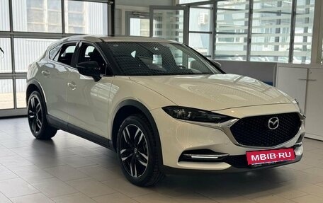 Mazda CX-4, 2022 год, 2 556 900 рублей, 3 фотография