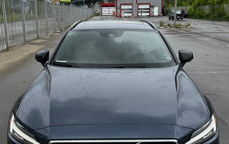 Volvo V60 II, 2020 год, 3 200 000 рублей, 3 фотография