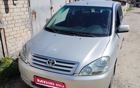 Toyota Avensis Verso I рестайлинг, 2003 год, 610 000 рублей, 6 фотография