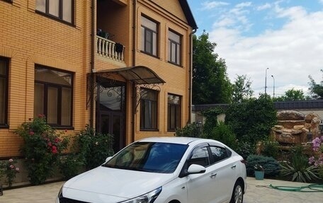 Hyundai Solaris II рестайлинг, 2022 год, 1 790 000 рублей, 4 фотография