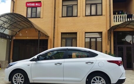 Hyundai Solaris II рестайлинг, 2022 год, 1 790 000 рублей, 9 фотография