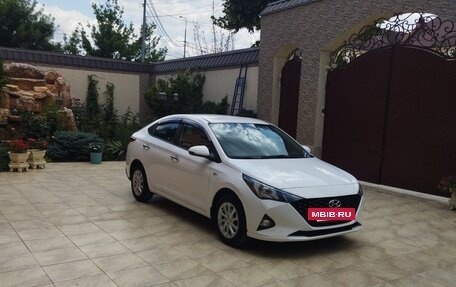 Hyundai Solaris II рестайлинг, 2022 год, 1 790 000 рублей, 11 фотография