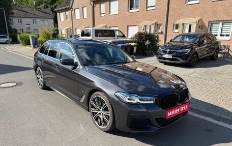 BMW 5 серия, 2022 год, 4 000 000 рублей, 2 фотография