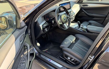 BMW 5 серия, 2022 год, 4 000 000 рублей, 19 фотография