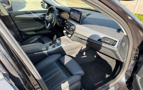 BMW 5 серия, 2022 год, 4 000 000 рублей, 17 фотография