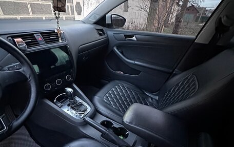 Volkswagen Jetta VI, 2013 год, 1 250 000 рублей, 6 фотография
