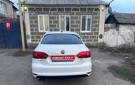 Volkswagen Jetta VI, 2013 год, 1 250 000 рублей, 14 фотография
