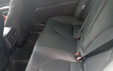 Toyota Camry, 2019 год, 2 700 000 рублей, 4 фотография