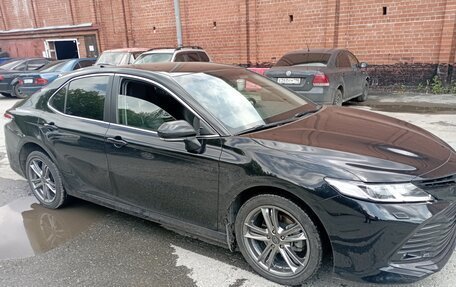 Toyota Camry, 2019 год, 2 700 000 рублей, 6 фотография