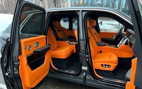 Rolls-Royce Cullinan, 2023 год, 49 500 000 рублей, 5 фотография