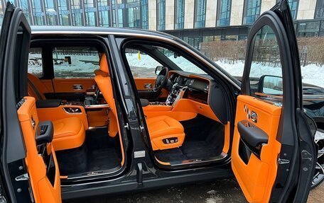 Rolls-Royce Cullinan, 2023 год, 49 500 000 рублей, 6 фотография