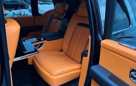 Rolls-Royce Cullinan, 2023 год, 49 500 000 рублей, 9 фотография