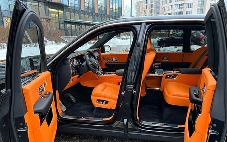 Rolls-Royce Cullinan, 2023 год, 49 500 000 рублей, 15 фотография